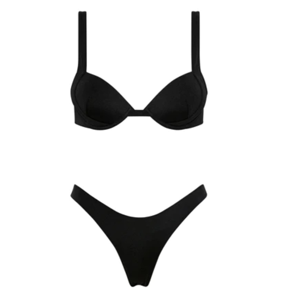 Triangl Swimwewr NWT Sara-Ebony size small